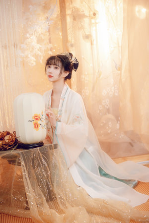 我是监狱长的专属宠物