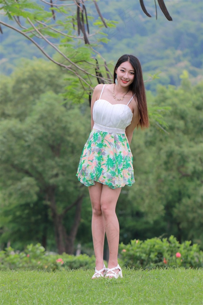 我的三个美艳馊子白莹电影